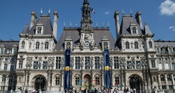 Missbrauchsprozess gegen Kinderbetreuer hat in Paris begonnen