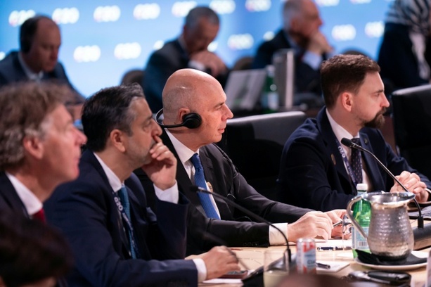 Bild vergr&ouml;&szlig;ern: G20-Treffen in den USA: Klingbeil irritiert über Teilnahme Russlands