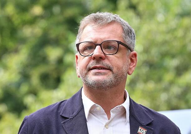 Bild vergr&ouml;&szlig;ern: Grünen-Spitzenkandidat will weniger Autoverkehr in Berlin