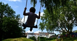 Auch wegen Zukunftssorgen: Junge Menschen wünschen sich weniger Kinder