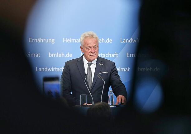Bild vergr&ouml;&szlig;ern: Rainer sieht nach Erntebericht Krise nationaler Tragweite