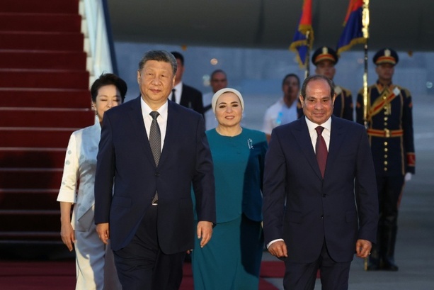 Bild vergr&ouml;&szlig;ern: Chinas Präsident Xi kündigt bei Besuch in Ägypten Ausweitung von Investitionen an