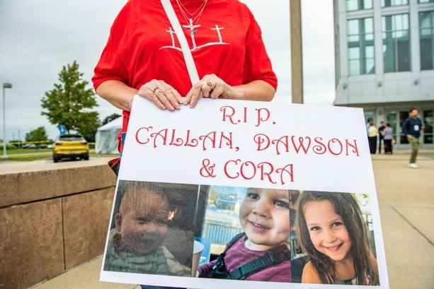 Bild vergr&ouml;&szlig;ern: US-Krankenschwester tötet ihre drei Kinder: Jury uneins über Schuldfähigkeit