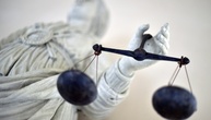 Tödlicher Raubüberfall auf 81-Jährige: Lebenslange Haft für Mann in Brandenburg