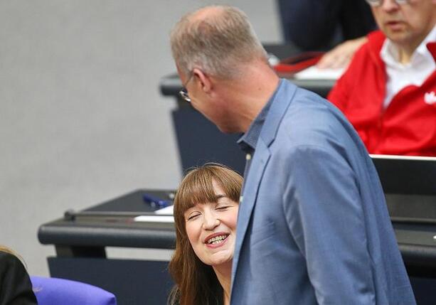 Bild vergr&ouml;&szlig;ern: Infratest: SPD und Linke legen zu - AfD weiter klar vor Union