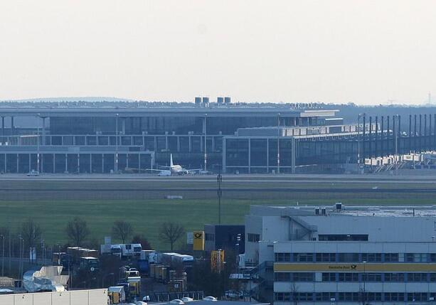 Bild vergr&ouml;&szlig;ern: Terminal 1 von Flughafen BER wieder freigegeben