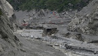Zwei Verschüttete mehr als eine Woche nach verheerender Sturzflut in Nepal gerettet