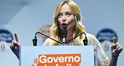 Meloni feiert Amtszeit-Rekord und stimmt auf Wahlkampf 2027 ein