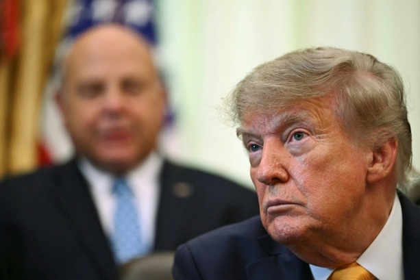 Bild vergr&ouml;&szlig;ern: Trump: Putin will Nato nicht angreifen - Gesandte mit Ukraine-Plan unterwegs