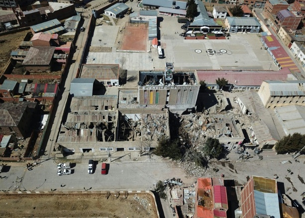 Bild vergr&ouml;&szlig;ern: Explosionen in Militärgebäude in Bolivien: Drei Tote und mehr als 80 Verletzte