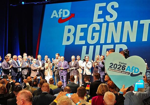 Bild vergr&ouml;&szlig;ern: Siegmund will auch einzelnen Abgeordneten die Hand ausstrecken