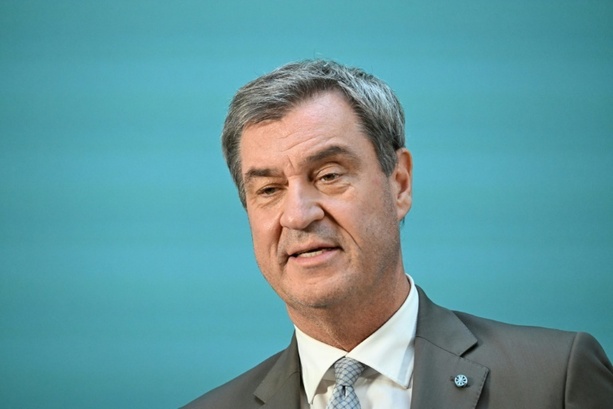 Bild vergr&ouml;&szlig;ern: Politischer Gillamoos mit Reden von Söder und Heil sowie Hofreiter und Protschka