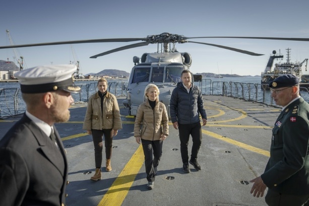 Bild vergr&ouml;&szlig;ern: Von der Leyen kündigt Investitionspaket in Höhe von 200 Millionen Euro für Grönland an