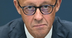 Merz warnt AfD vor Grundgesetzverstößen nach Regierungsübernahme