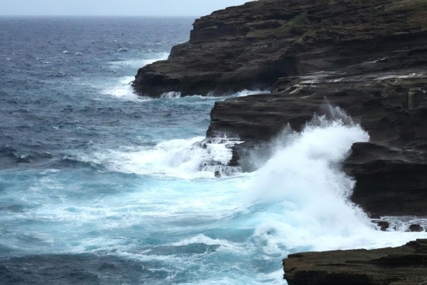 Bild vergr&ouml;&szlig;ern: Westliche Hawaii-Inseln wappnen sich für Hurrikan Lowell