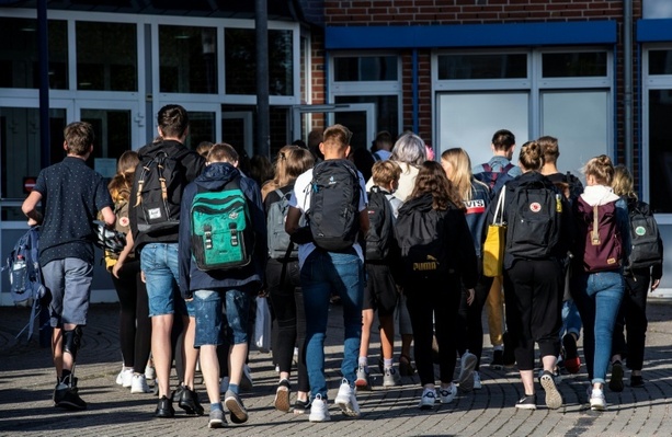 Bild vergr&ouml;&szlig;ern: Negativrekorde für Deutschland in Pisa-Studie - Rufe nach mehr Chancengerechtigkeit