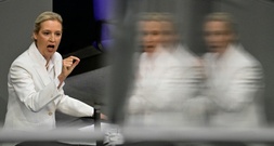 AfD-Chefin Weidel rechnet mit Regierung ab und wirft Merz 