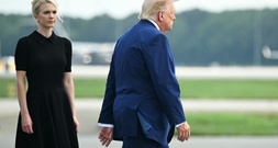 Medien: Trump machte Assistentin Natalie Harp Geldgeschenk in Höhe von 45.000 Dollar