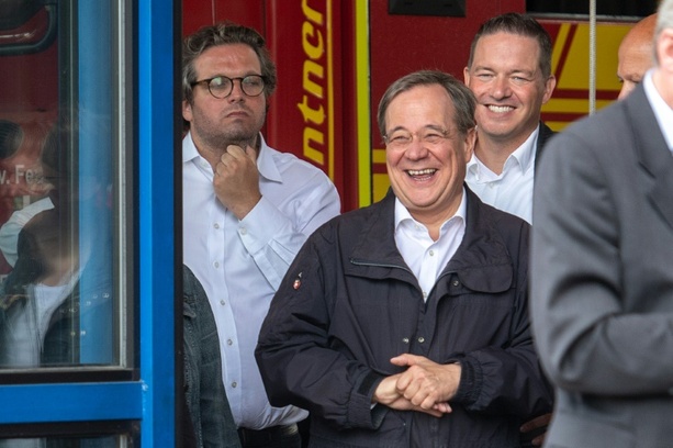 Bild vergr&ouml;&szlig;ern: Laschet-Lacher: Neue Studie sieht keinen Einfluss auf Bundestagswahl 2021