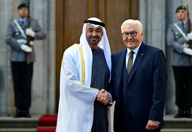 Bild vergr&ouml;&szlig;ern: Präsident der Emirate beginnt Staatsbesuch in Deutschland bei Steinmeier