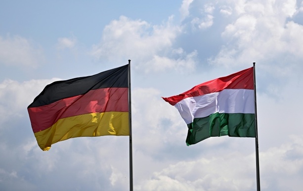 Bild vergr&ouml;&szlig;ern: Wadephul am Montag in Budapest - Erster Besuch eines deutschen Außenministers seit 2019