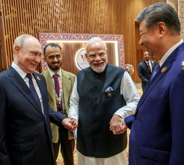 Bild vergr&ouml;&szlig;ern: Brics-Staaten rufen zu maximaler Zurückhaltung in Golfregion auf
