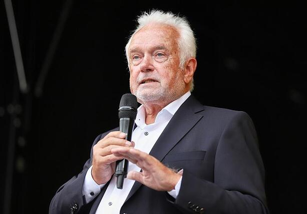 Bild vergr&ouml;&szlig;ern: Kubicki warnt vor Spritpreisdeckel