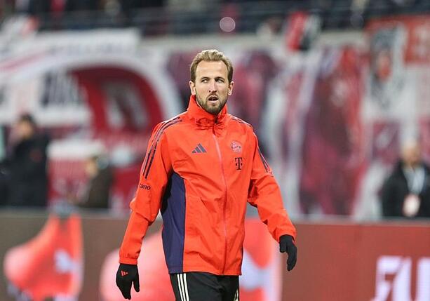 Bild vergr&ouml;&szlig;ern: 1. Bundesliga: Bayern gewinnen nur mühevoll gegen Elversberg