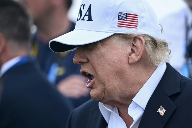 Bild vergr&ouml;&szlig;ern: Ich bin der Schwindel-Jäger: Trump weist Sicherheitswarnungen wegen KI zurück