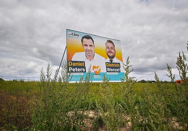 Bild vergr&ouml;&szlig;ern: Presse macht Druck: CDU Mecklenburg-Vorpommern verlegt Wahlparty