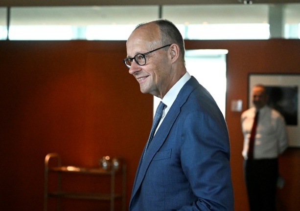 Bild vergr&ouml;&szlig;ern: Krisensitzung in CDU-Zentrale: Merz ruft Bundesvorstand für Wahlabend zusammen