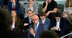 Merz will an Reformkurs festhalten - trotz Wahlschlappe