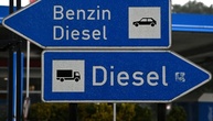Kreise: Wirtschaftsministerium hält Preisdeckel für Sprit und Übergewinnsteuer für 