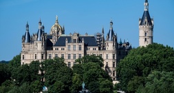 Fernsehduell von Schwesig und Holm vor Landtagswahl in Mecklenburg-Vorpommern