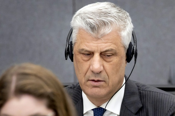 Bild vergr&ouml;&szlig;ern: Kosovos Ex-Präsident Thaci wegen Kriegsverbrechen zu 25 Jahren Haft verurteilt