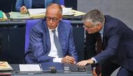 Regierungssprecher kritisiert Umfrageinstitute