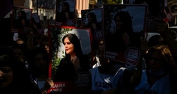 Proteste 2022: Amnesty wirft iranischen Behörden Verbrechen gegen Menschlichkeit vor
