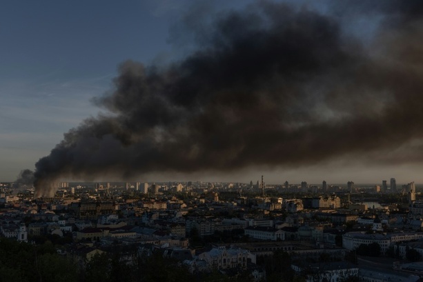 Bild vergr&ouml;&szlig;ern: Ukrainische Regierung plant 2027 Rekordausgaben für Verteidigung