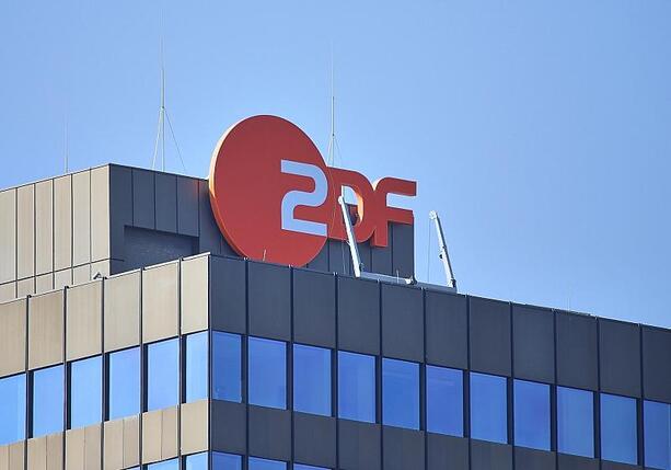 Bild vergr&ouml;&szlig;ern: ZDF plant neue Sendung mit Böhmermann - Aus für Magazin Royale