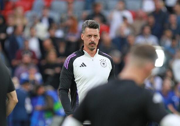 Bild vergr&ouml;&szlig;ern: Sandro Wagner wird neuer Cheftrainer bei Hannover 96