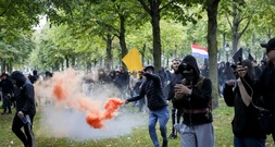 Gewaltsame Zusammenstöße bei rechtsextremer Demonstration in den Niederlanden
