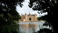Hochrechnungen: AfD  in Mecklenburg-Vorpommern knapp vor SPD - CDU muss zittern