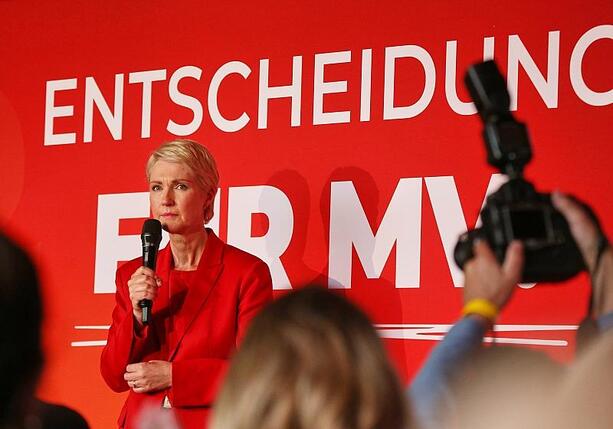 Bild vergr&ouml;&szlig;ern: Schwesig sieht Möglichkeit für demokratische, stabile Regierung