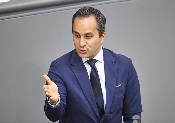 Bild vergr&ouml;&szlig;ern: SPD-Abgeordneter Özdemir stellt Regierungsbeteiligung infrage