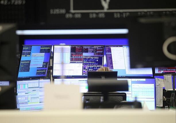 Bild vergr&ouml;&szlig;ern: Dax weiter im Plus - Konjunkturdaten rücken wieder in den Fokus