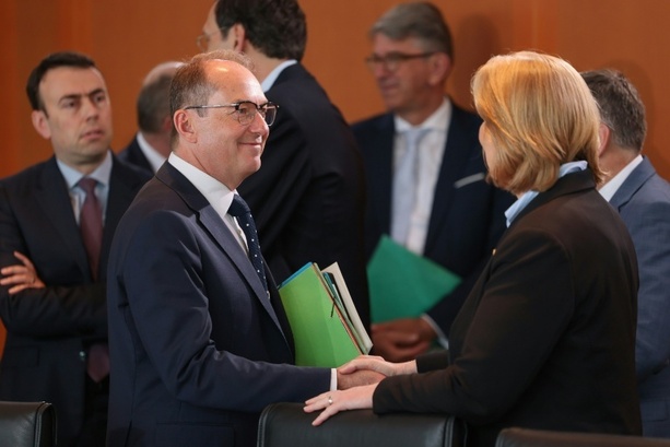 Bild vergr&ouml;&szlig;ern: Bundesregierung verschärft Vorgehen gegen Sozialmissbrauch