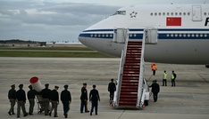 Chinas Präsident Xi persönlich von Trump zu Staatsbesuch empfangen