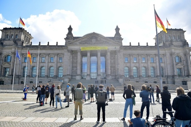 Bild vergr&ouml;&szlig;ern: Geheimdienst-Reform: Warnung vor Massenüberwachung bei Debatte im Bundestag