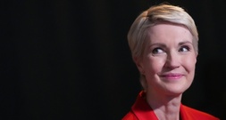 Schwesig fordert Bund-Länder-Gipfel zu strittigen Sozialreformen