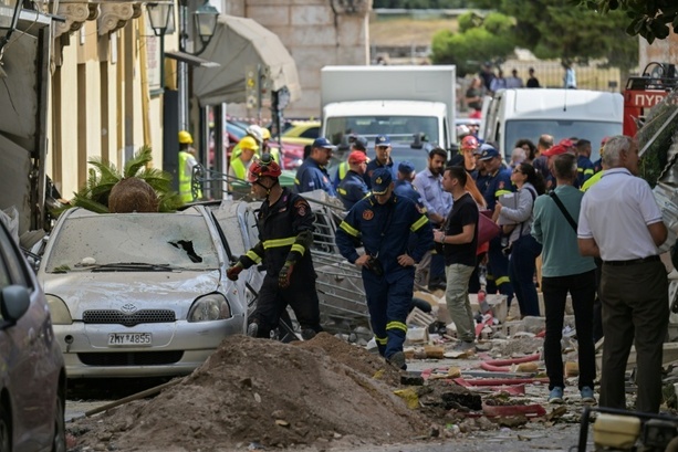 Bild vergr&ouml;&szlig;ern: Fünf Vermisste nach Gebäudeexplosion nahe Akropolis in Athen